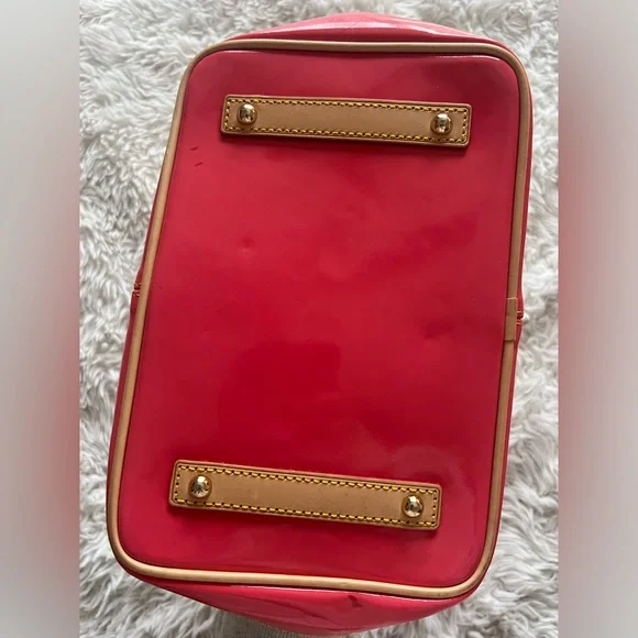 Dooney & Bourke Bucket Purse - Picture 10 of 13